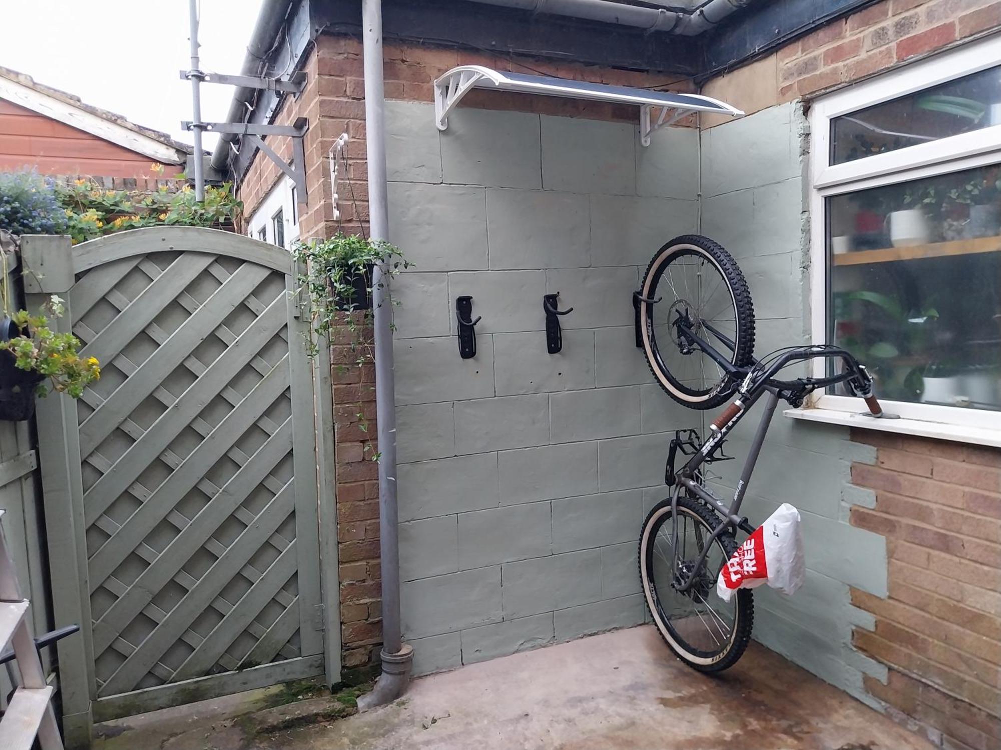 Sunset Guest House Ганстантон Екстер'єр фото A bicycle shower
